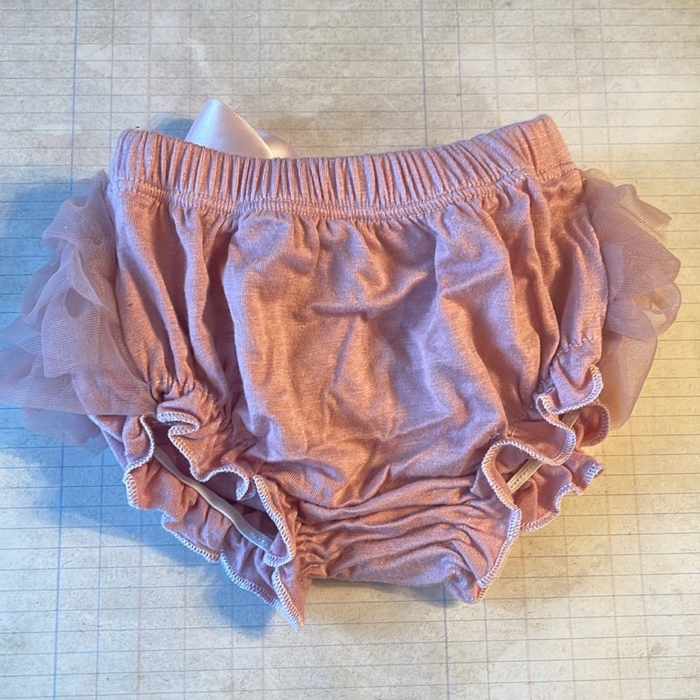 Chicaboo Ruffle Baby Bloomers - Picture 4 of 7